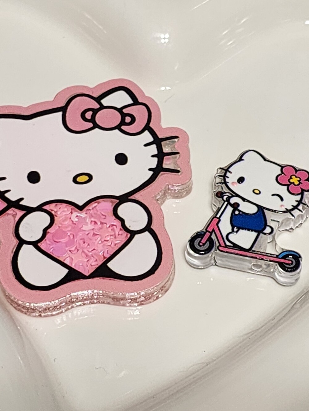 Cat Shaker Flatback Focal Bead Badge Keychain Crafts Beaded Pen Magnet Bag Clip